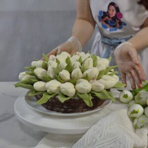 photo_5366466709444826013_y